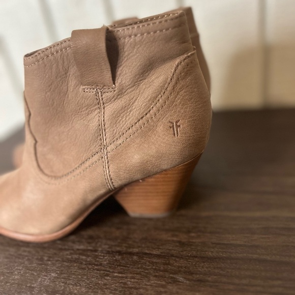Frye Reina Western Booties, size 6.5. - Picture 2 of 9